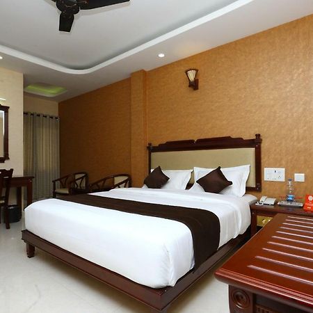 Oyo 10017 Rb Grand Residency Kanchipuram Exterior photo
