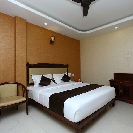 Oyo 10017 Rb Grand Residency Kanchipuram Exterior photo