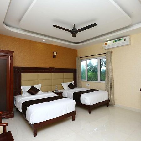 Oyo 10017 Rb Grand Residency Kanchipuram Exterior photo