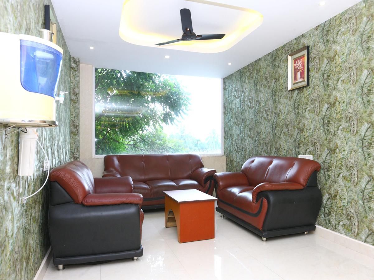 Oyo 10017 Rb Grand Residency Kanchipuram Exterior photo