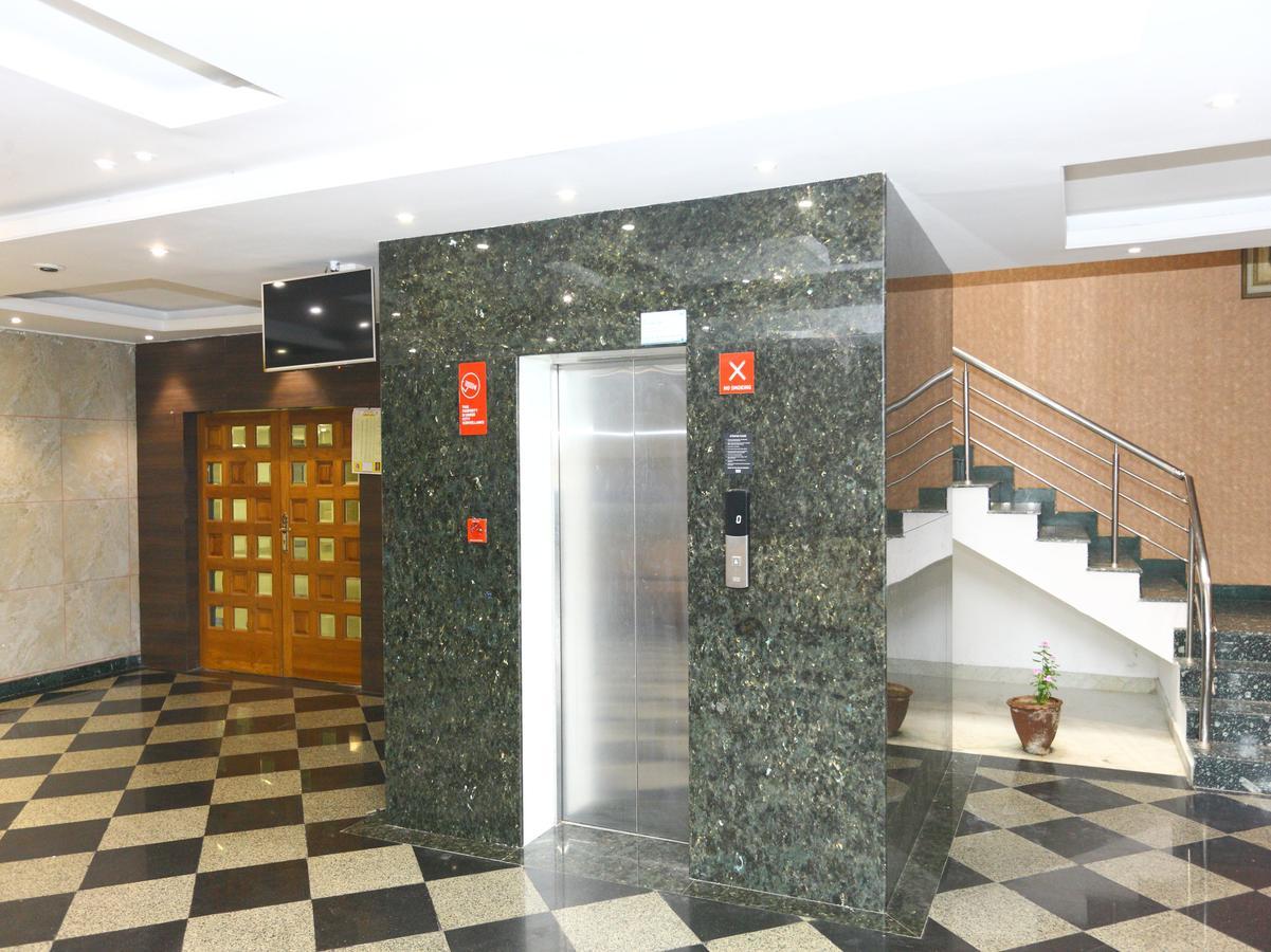 Oyo 10017 Rb Grand Residency Kanchipuram Exterior photo