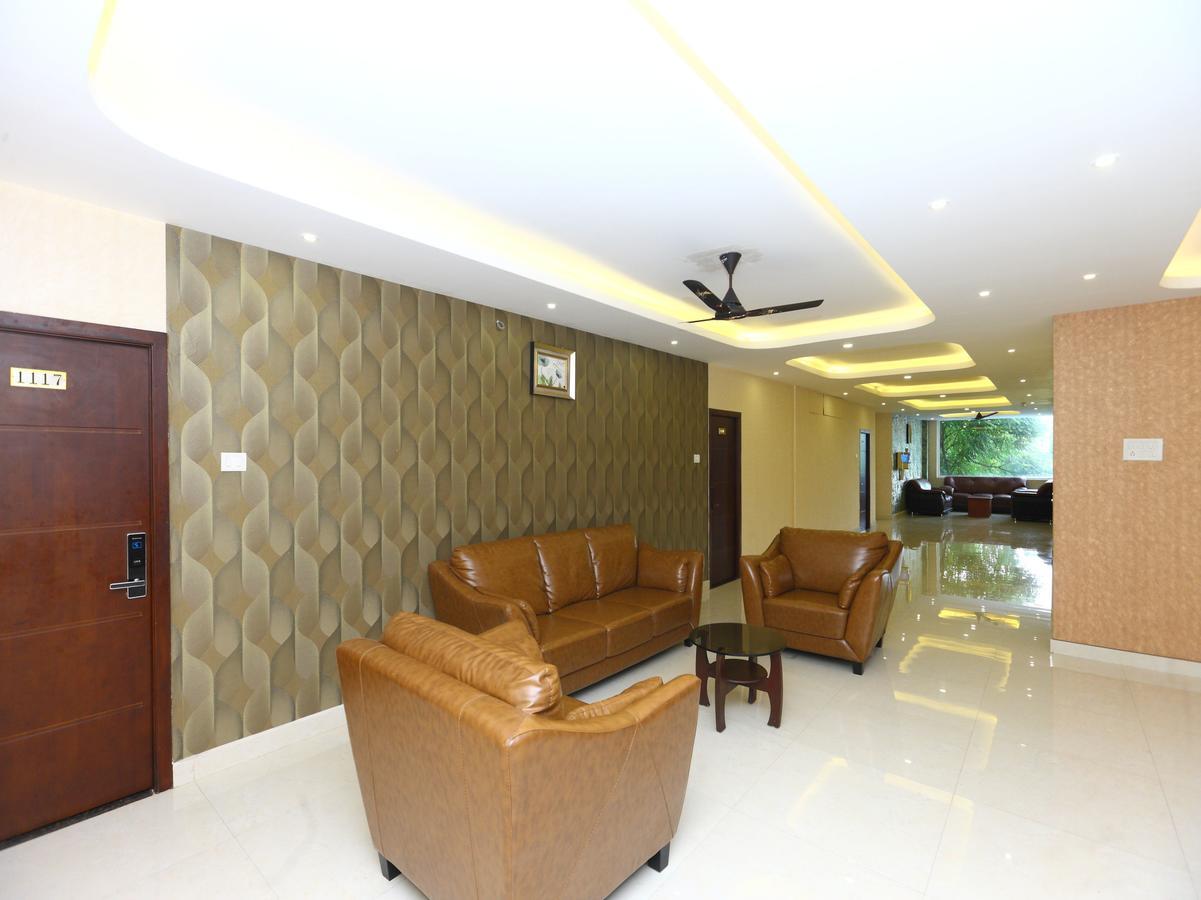 Oyo 10017 Rb Grand Residency Kanchipuram Exterior photo