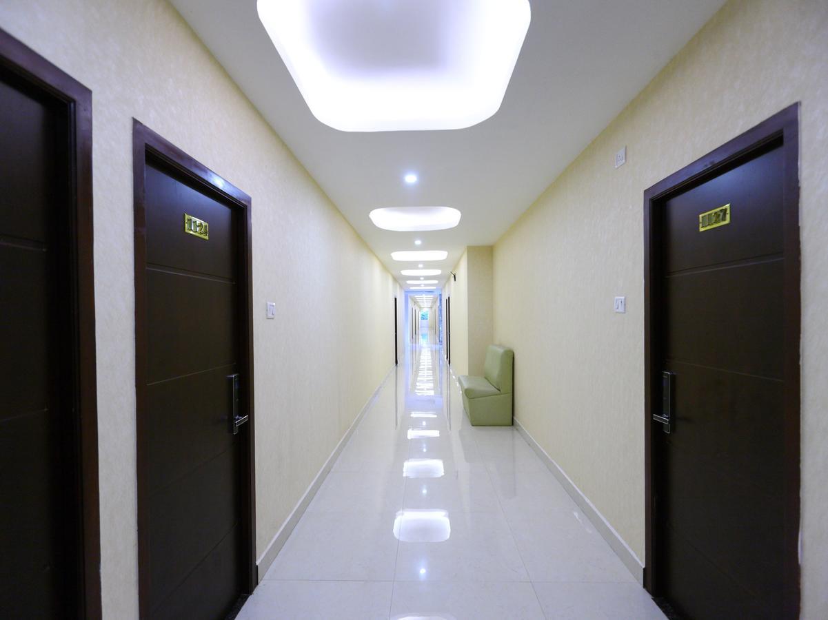 Oyo 10017 Rb Grand Residency Kanchipuram Exterior photo
