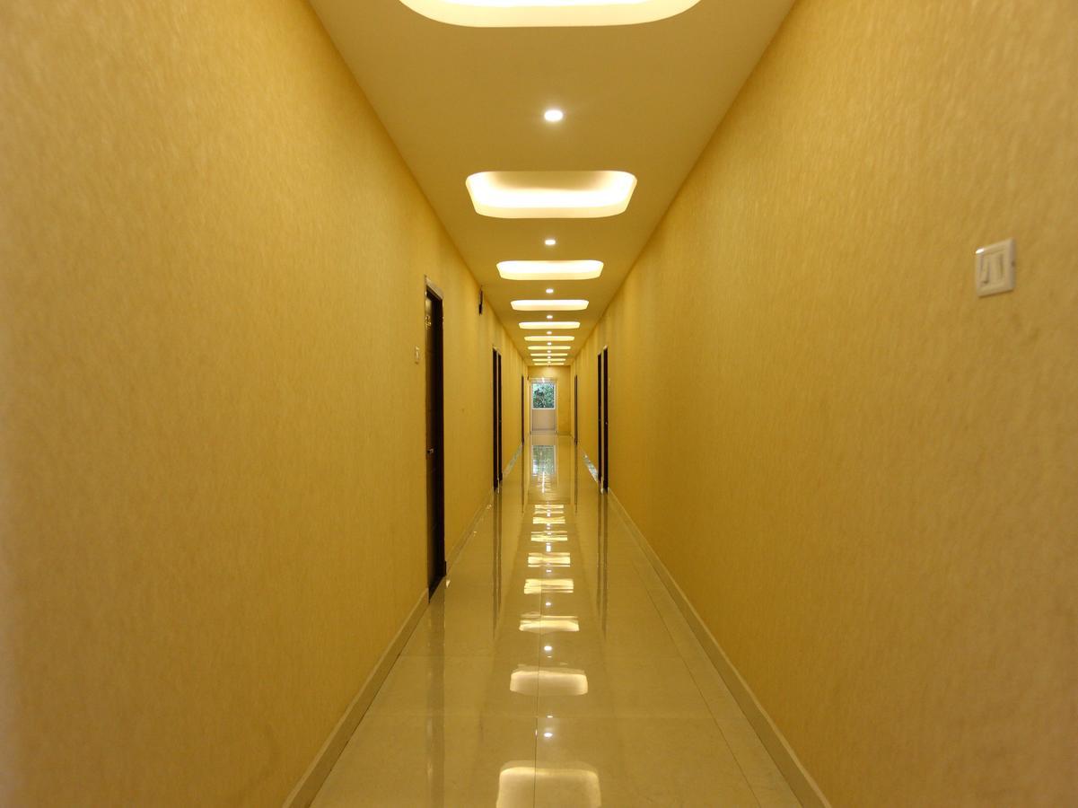 Oyo 10017 Rb Grand Residency Kanchipuram Exterior photo