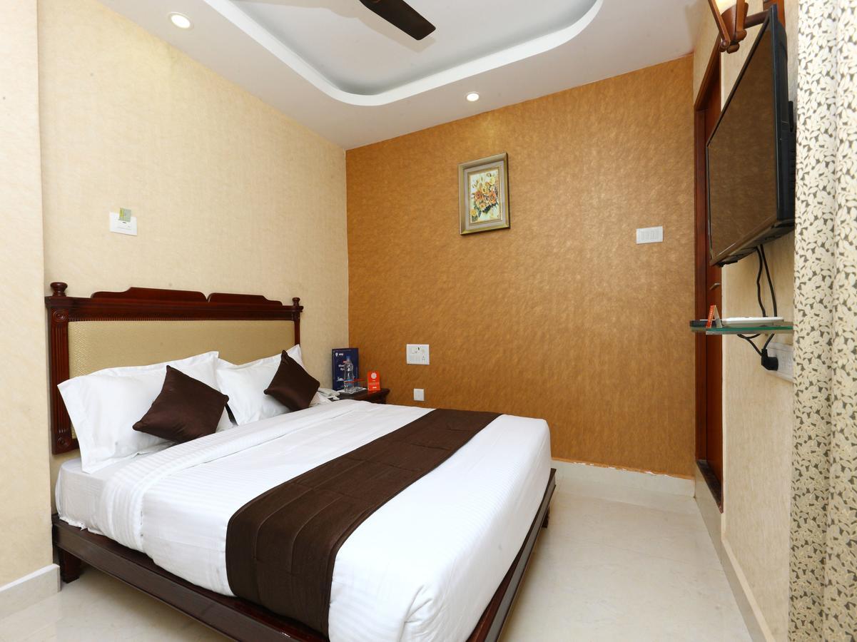 Oyo 10017 Rb Grand Residency Kanchipuram Exterior photo