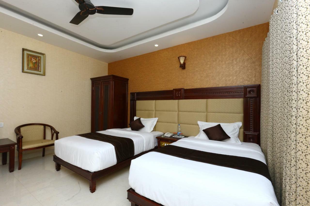 Oyo 10017 Rb Grand Residency Kanchipuram Exterior photo